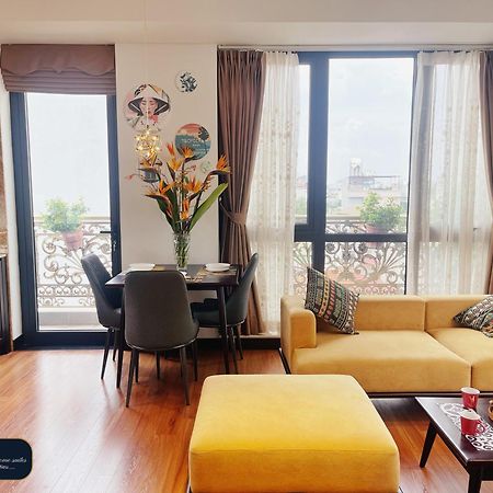 Home Suites -Natural Light -Projector -Spacious - 2Br Incenter ฮานอย ภายนอก รูปภาพ
