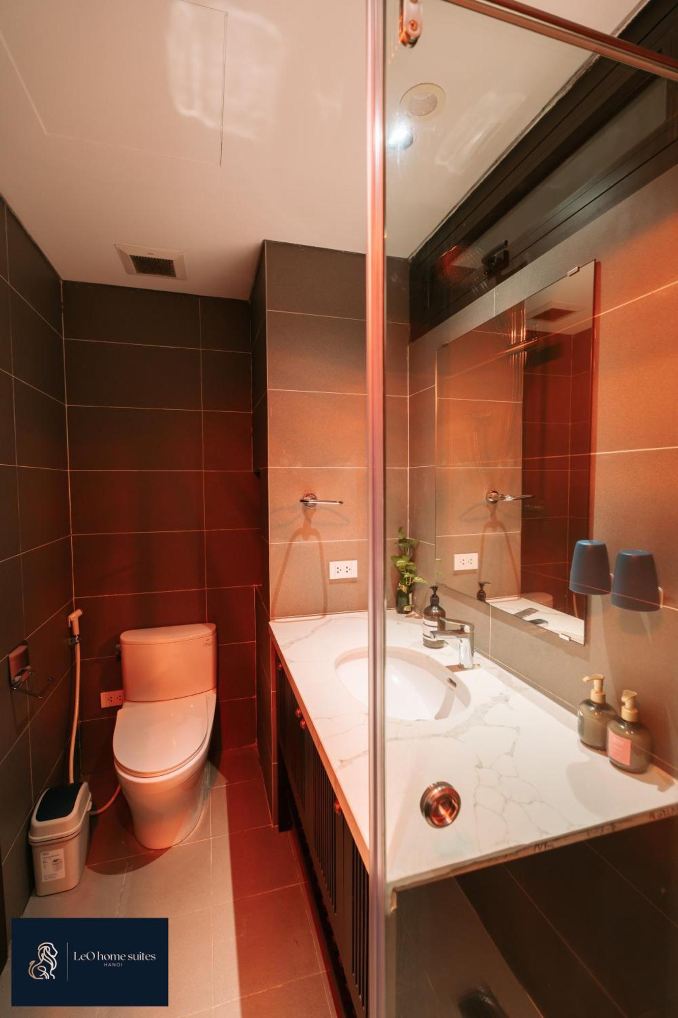 Home Suites -Natural Light -Projector -Spacious - 2Br Incenter ฮานอย ภายนอก รูปภาพ
