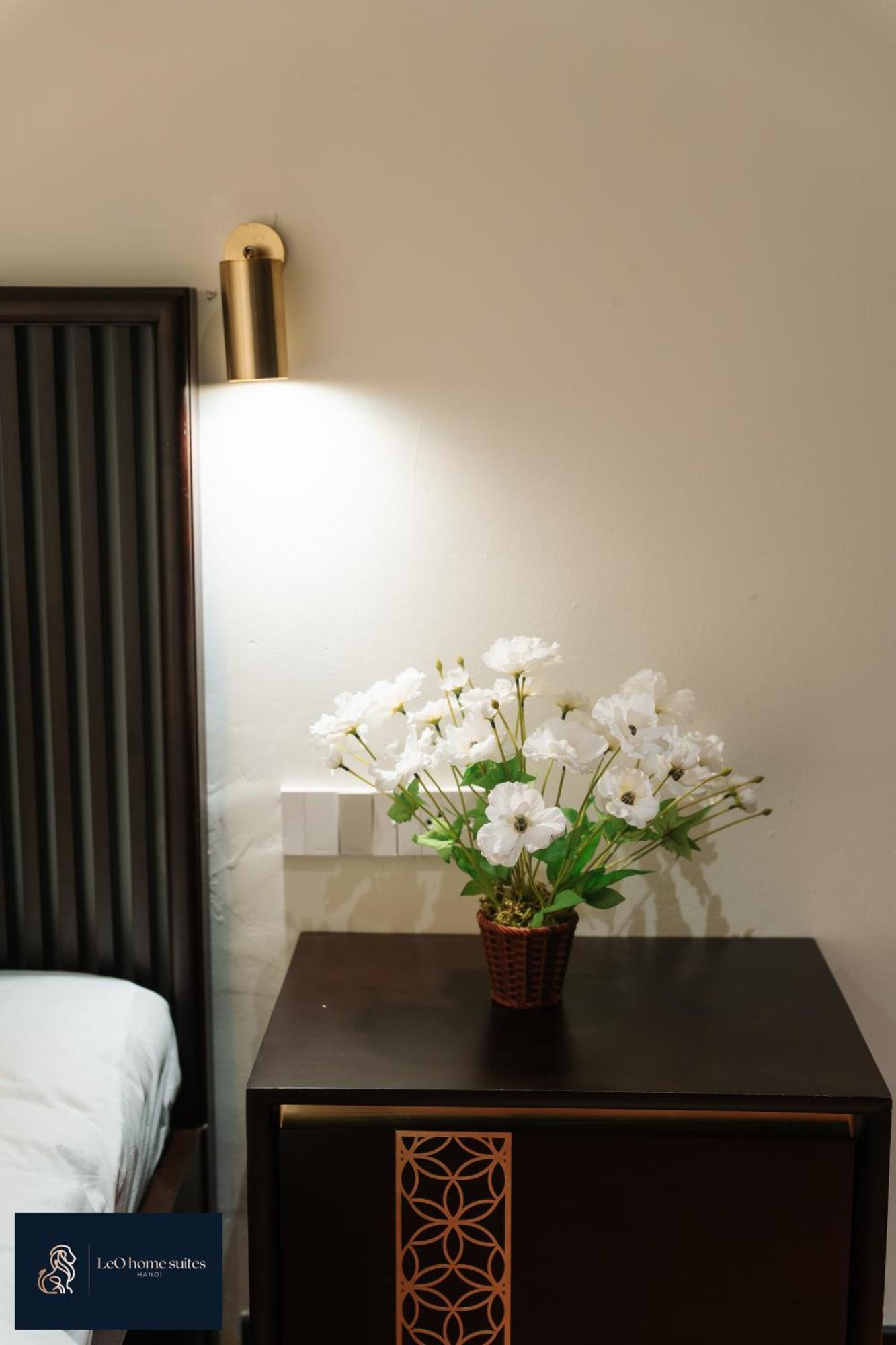 Home Suites -Natural Light -Projector -Spacious - 2Br Incenter ฮานอย ภายนอก รูปภาพ