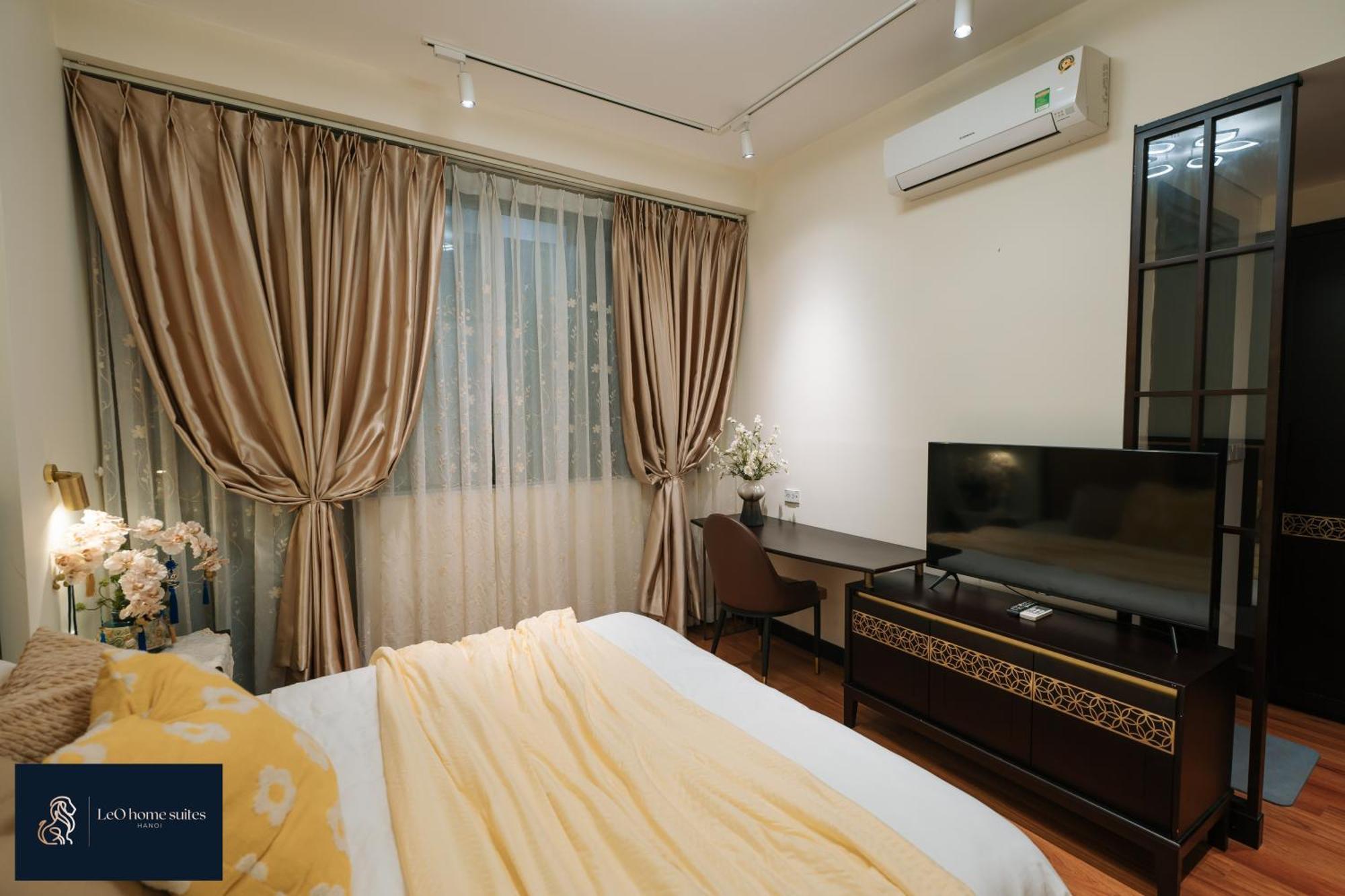 Home Suites -Natural Light -Projector -Spacious - 2Br Incenter ฮานอย ภายนอก รูปภาพ