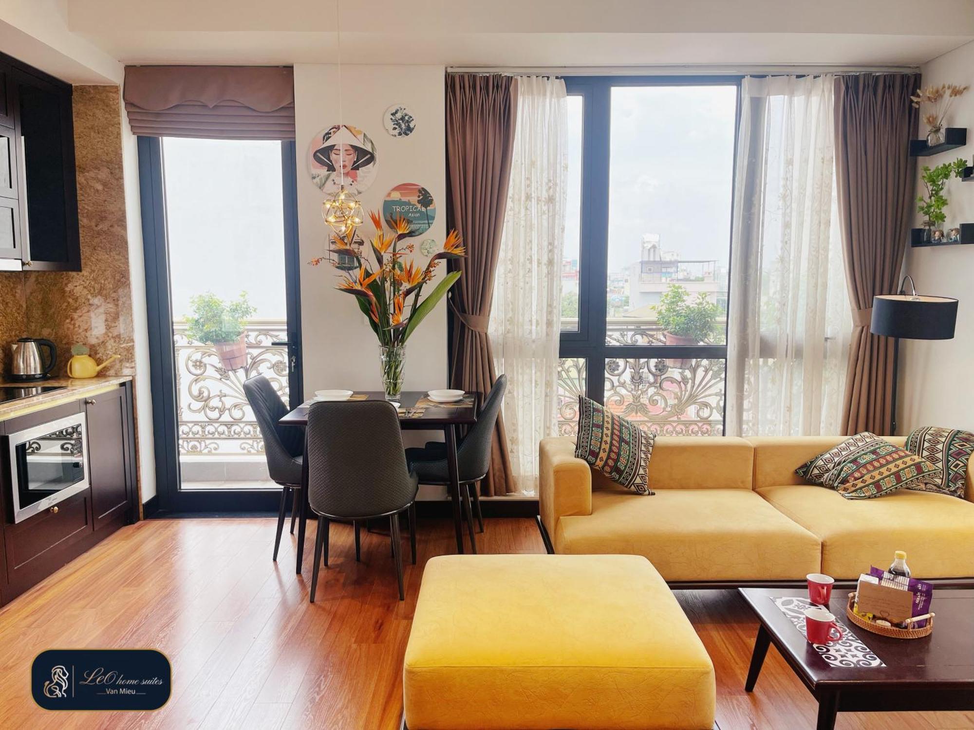 Home Suites -Natural Light -Projector -Spacious - 2Br Incenter ฮานอย ภายนอก รูปภาพ